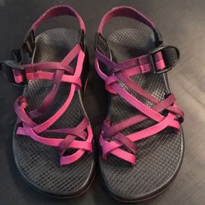 Women’s Size 6 Chacos